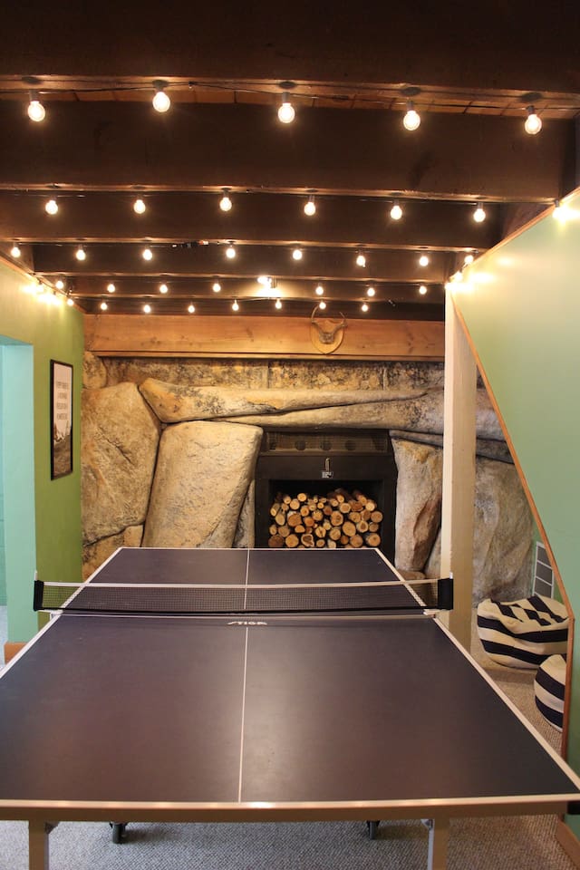 Lake Tahoe cabin rental with a game room