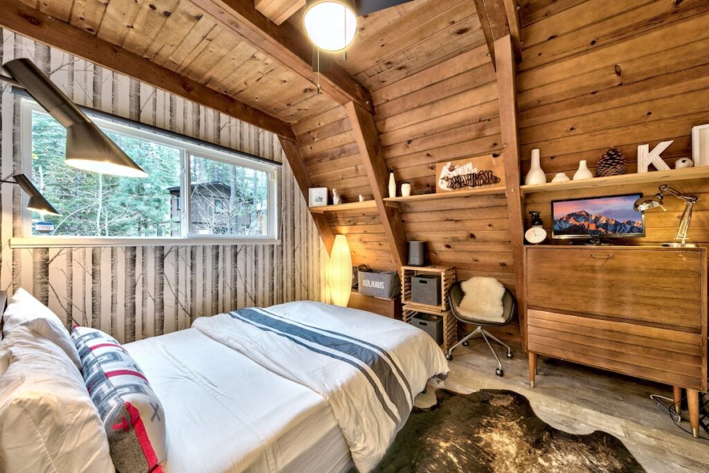 South Lake Tahoe Cute Bedroom